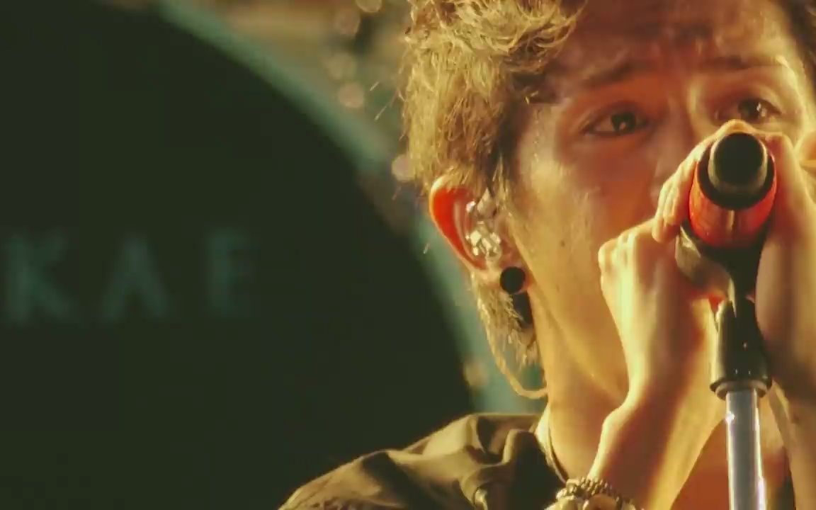 [图]ONE OK ROCK - C.h.a.o.s.m.y.t.h. 'Mighty Long Fall at Yokohama Stadium' LIVE