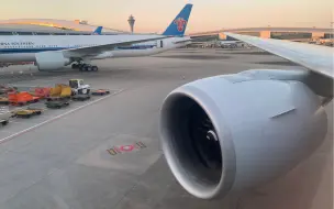 Скачать видео: 南方航空CZ3444 Boeing777-31B(ER)成都(CTU)-广州(CAN)飞行纪录。