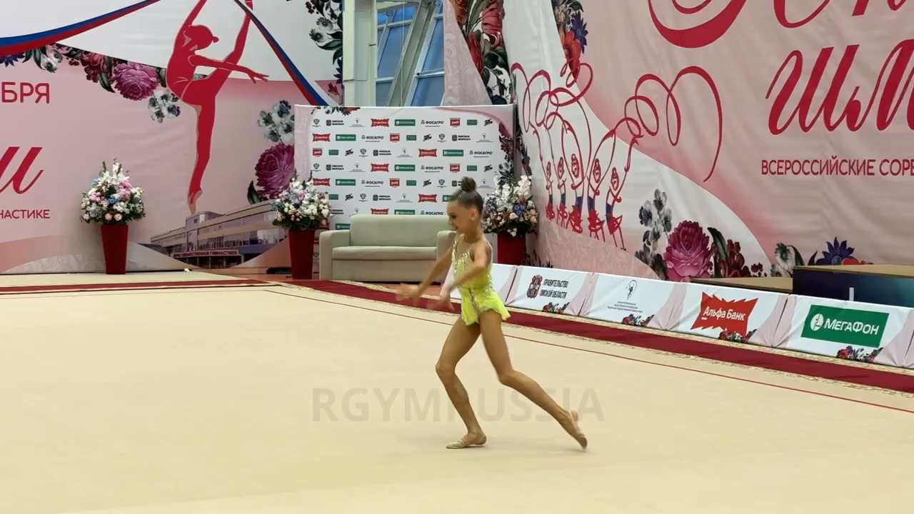 【艺术体操】 ＂Young Gymnastics Athletes＂徒手 Amalia Suokas哔哩哔哩bilibili