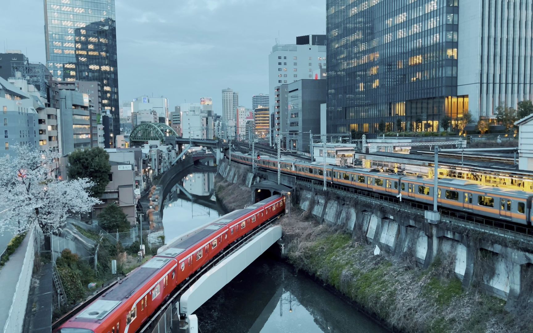 【超清日本】【东京】【4K】2023 东京 铃芽之旅圣地巡礼——御茶水哔哩哔哩bilibili