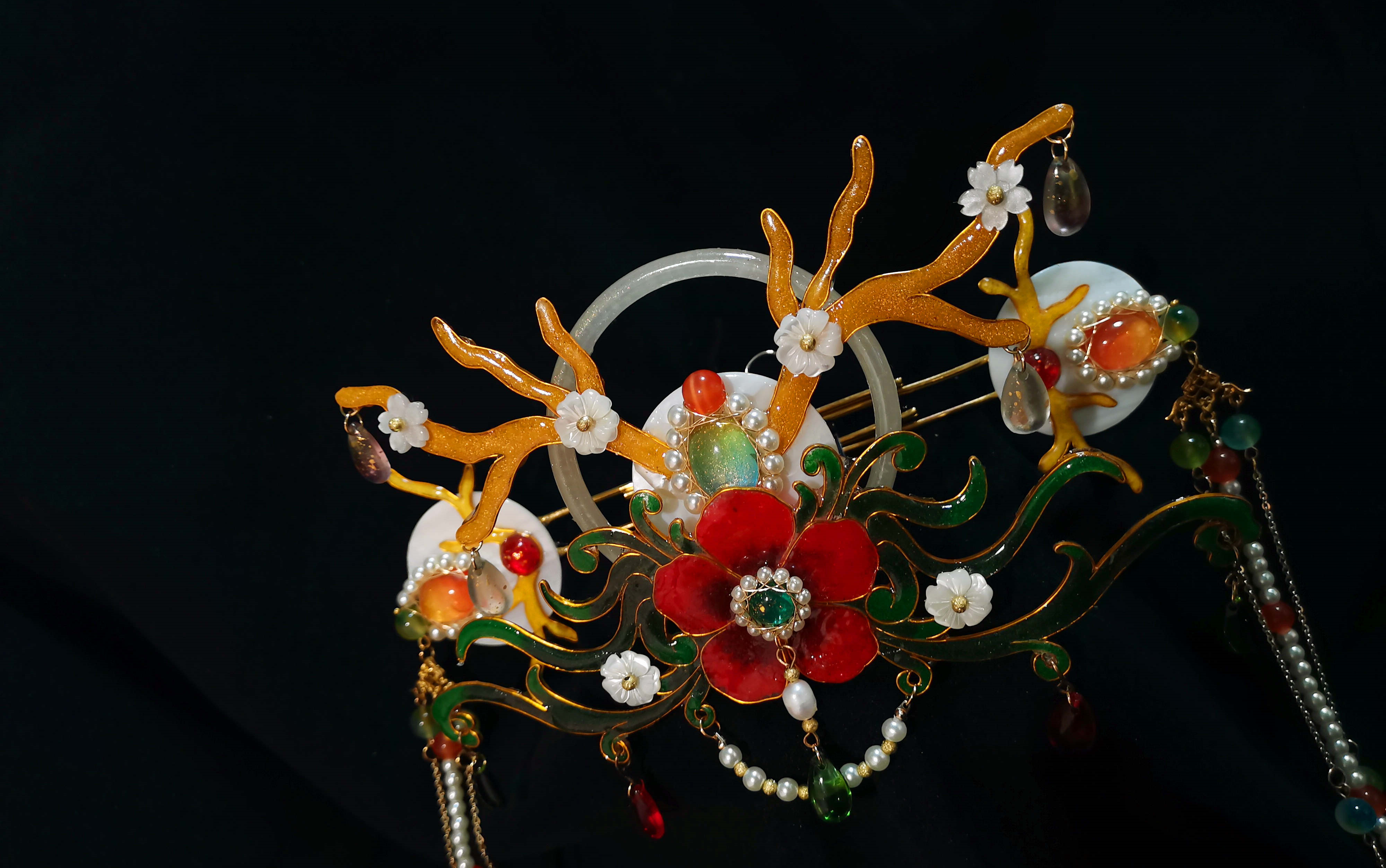 你见过圣诞味儿十足的烧蓝发冠吗?