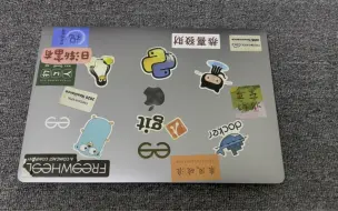 下载视频: 你会在Macbook上贴贴纸，虽然会留下印记