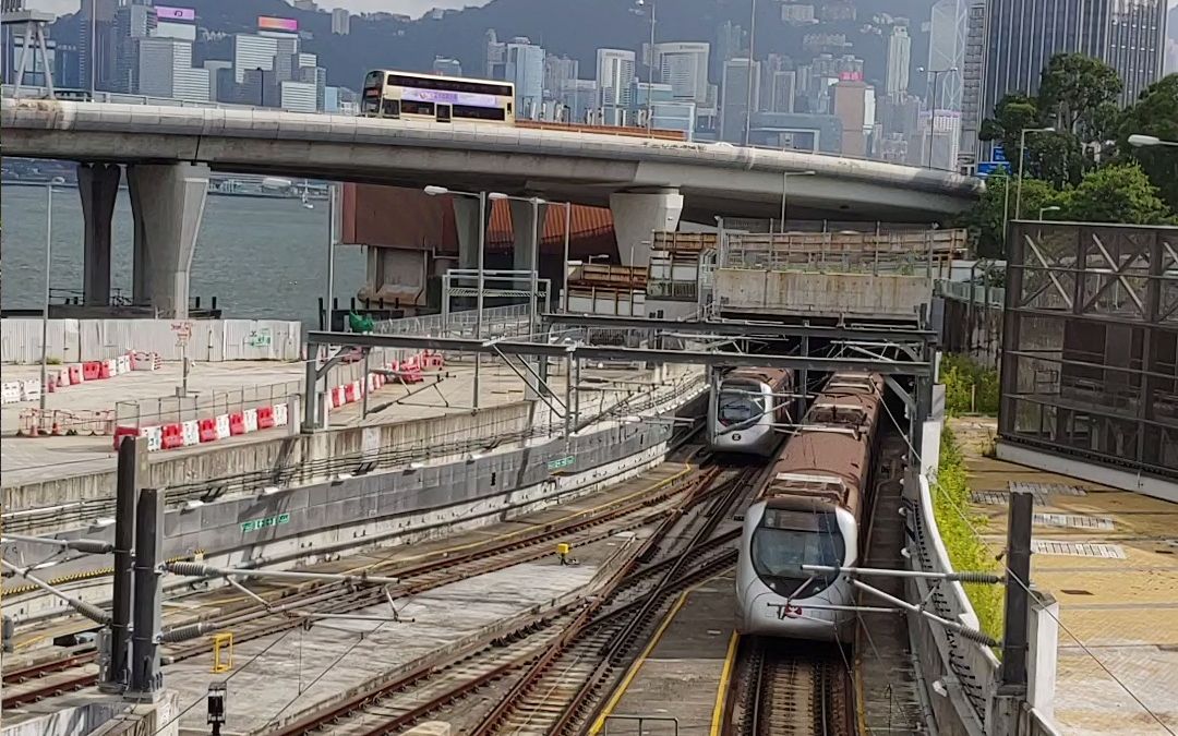 【香港鐵路】港鐵屯馬線sp1900列車進入及離開紅磡站