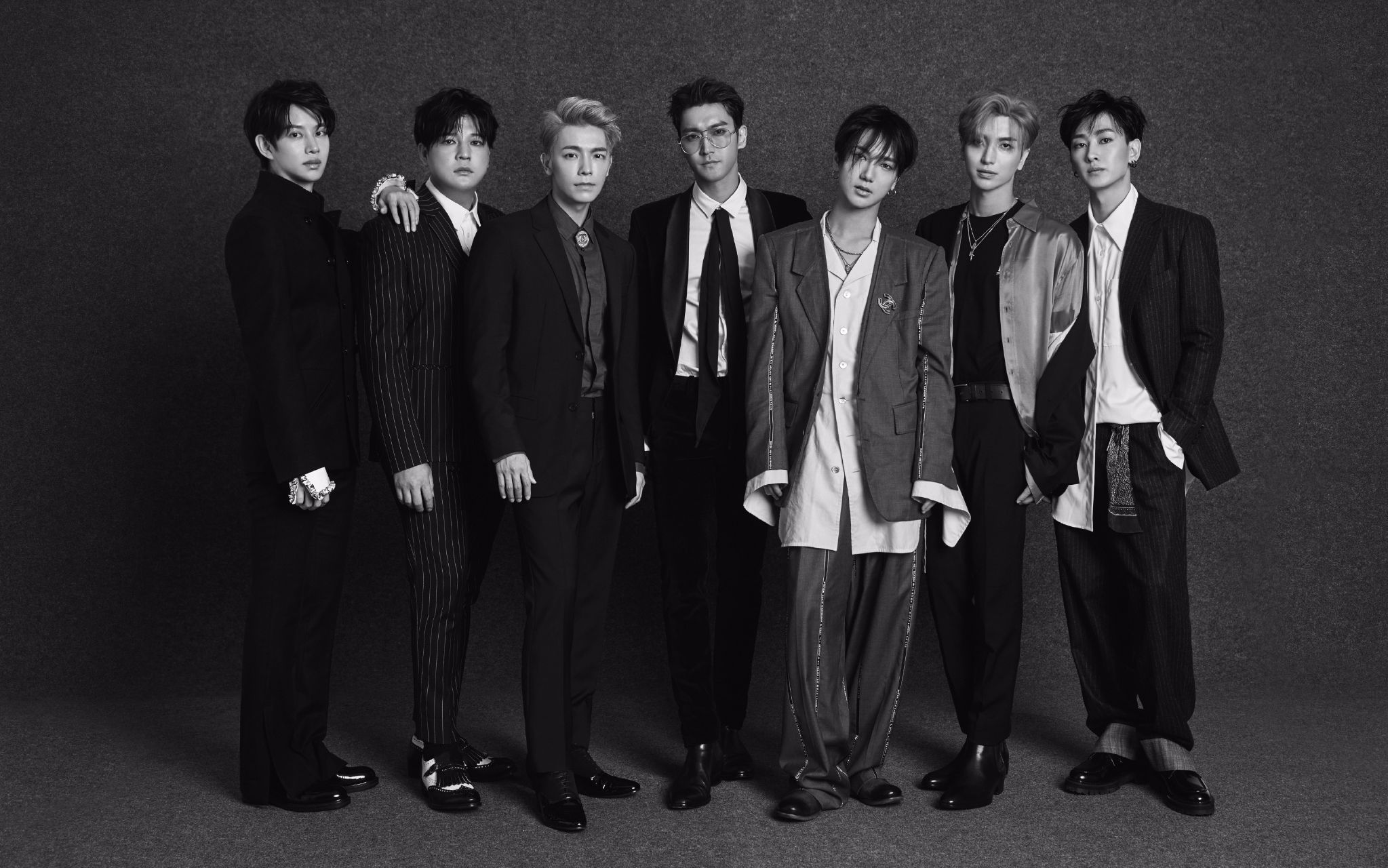 [图]SUPER JUNIOR- Black Suit Instrumental伴奏