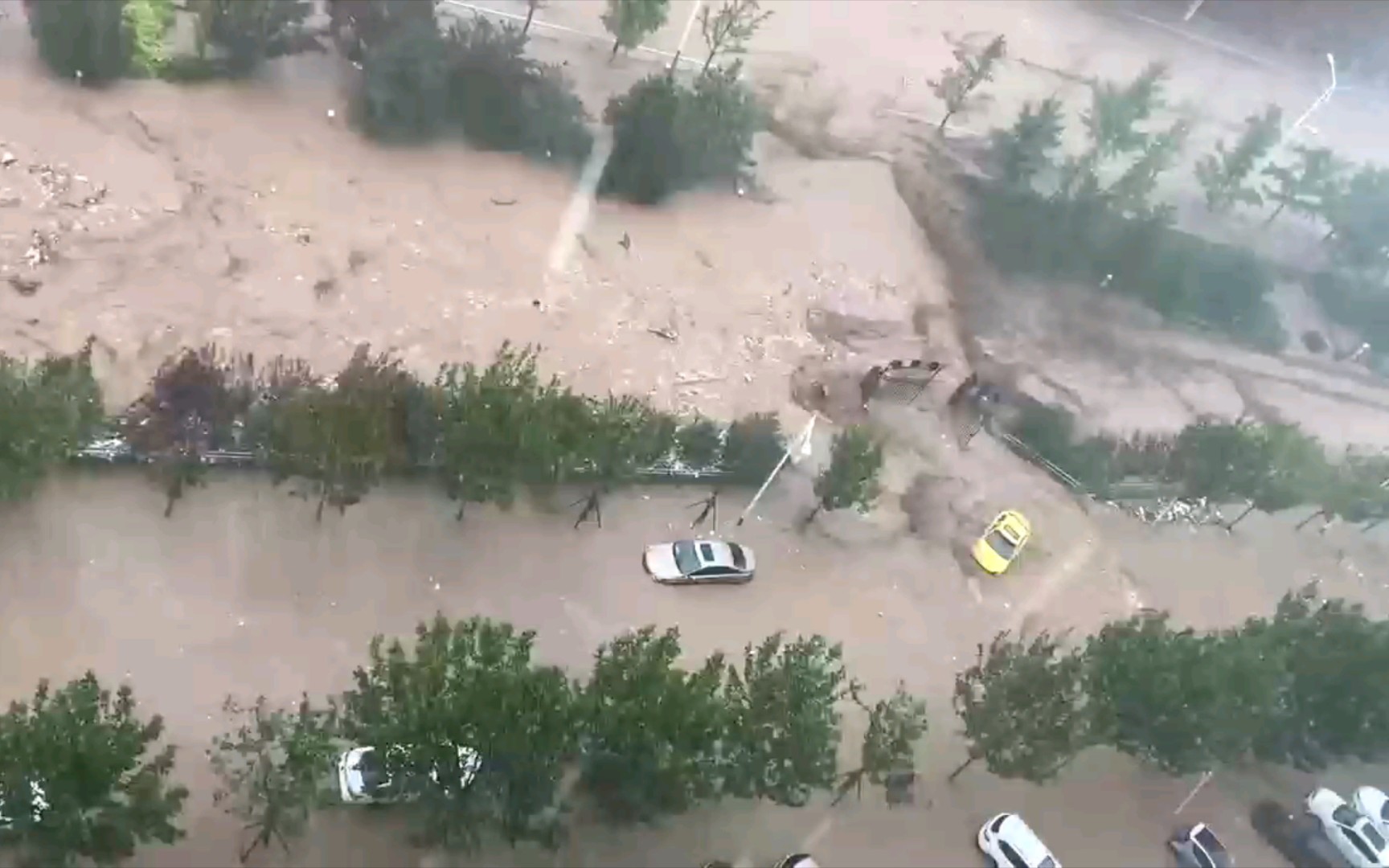 【北京暴雨】坐标北京门头沟,给姆们一点大水震撼哔哩哔哩bilibili