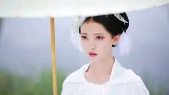 【汉服摄影 — 雀仙】来这人间一趟才知这山川风月，皆不及人世间的情爱令人着迷。