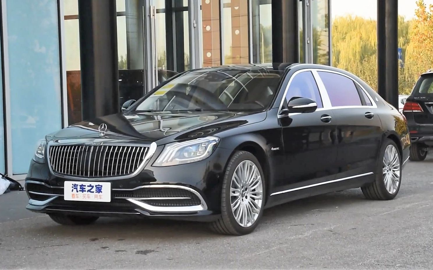 【到店实拍】迈巴赫s级 19款 s 560 4matic_哔哩哔哩 (゜-゜)つロ