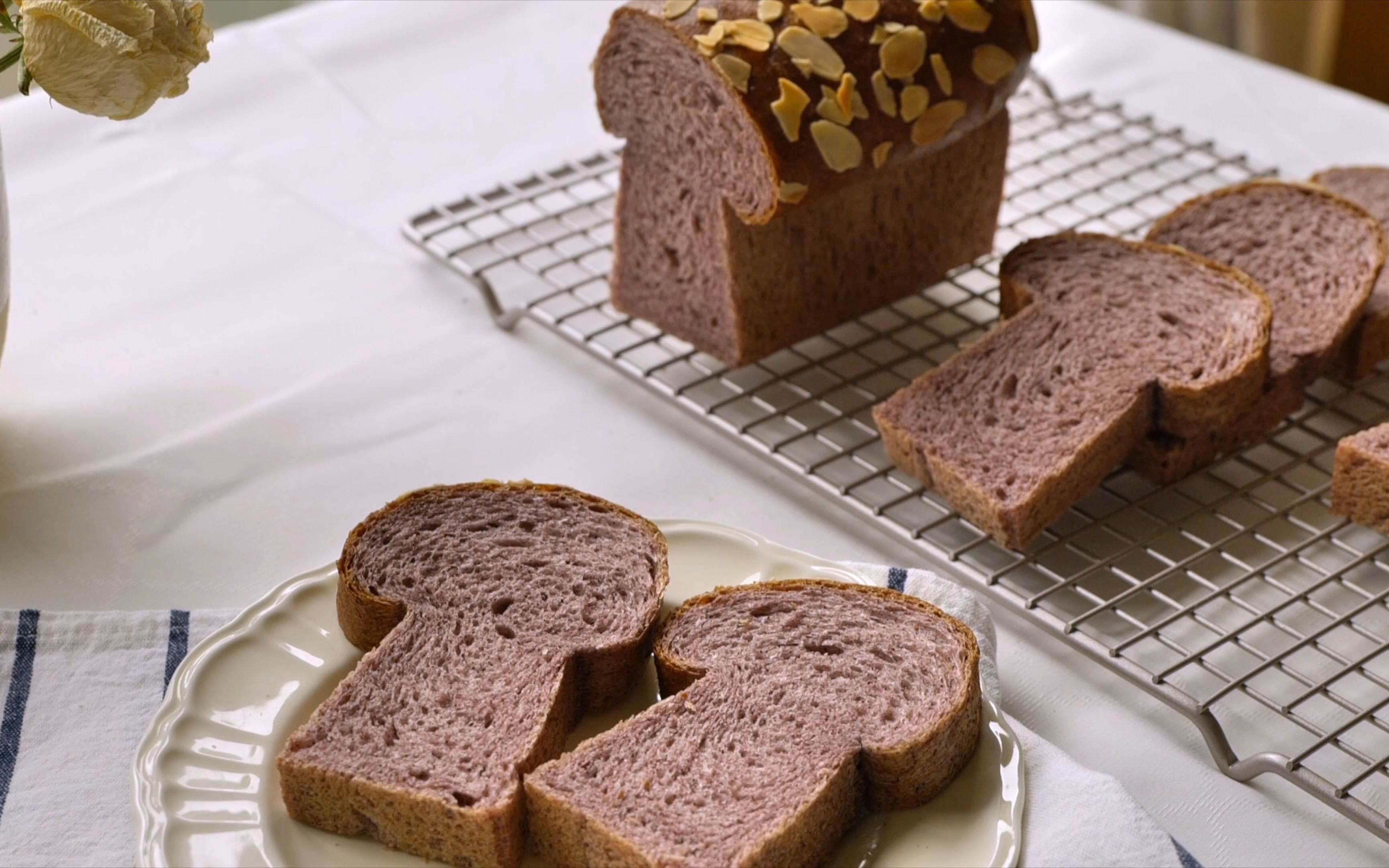 【紫米炼乳吐司】越嚼越香!高膳食纤维杂粮吐司!