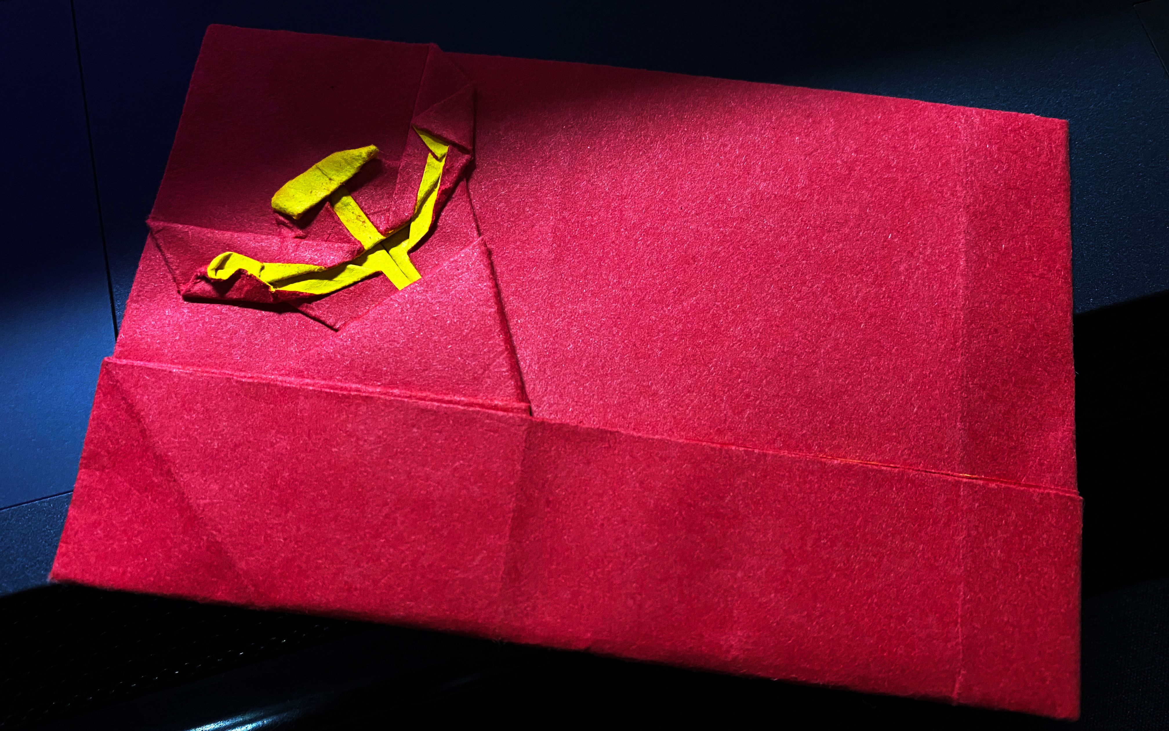 【折纸】一分钟,用一张纸折出党旗