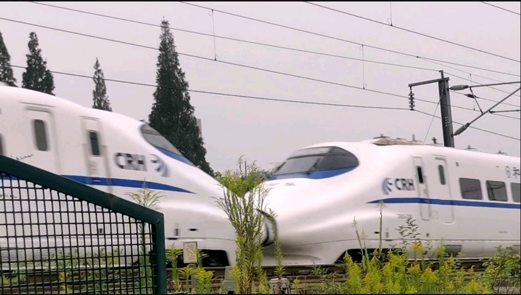 上海南站又一趟始发外局动车,d3068次(上海南-汉口)从镇江站开出,重联