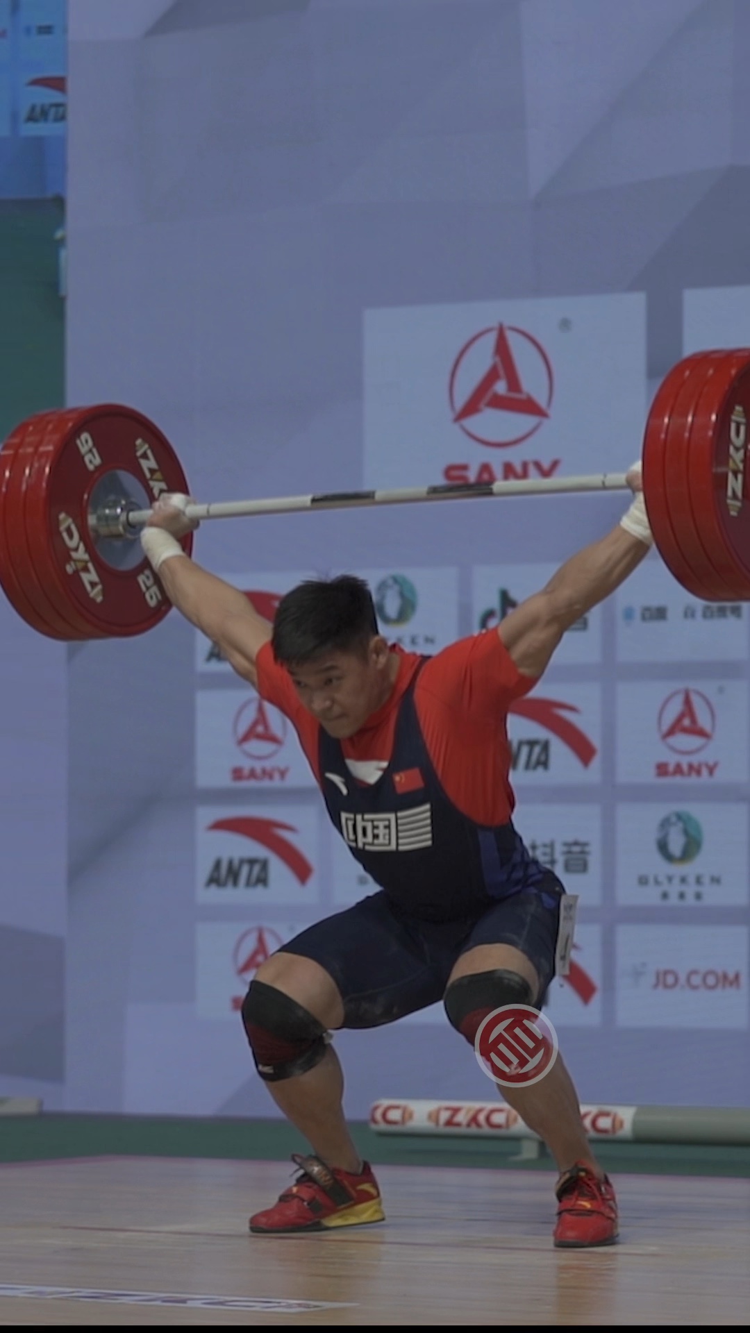 目前李大银在81和89两个级别都拥有抓举世界纪录.