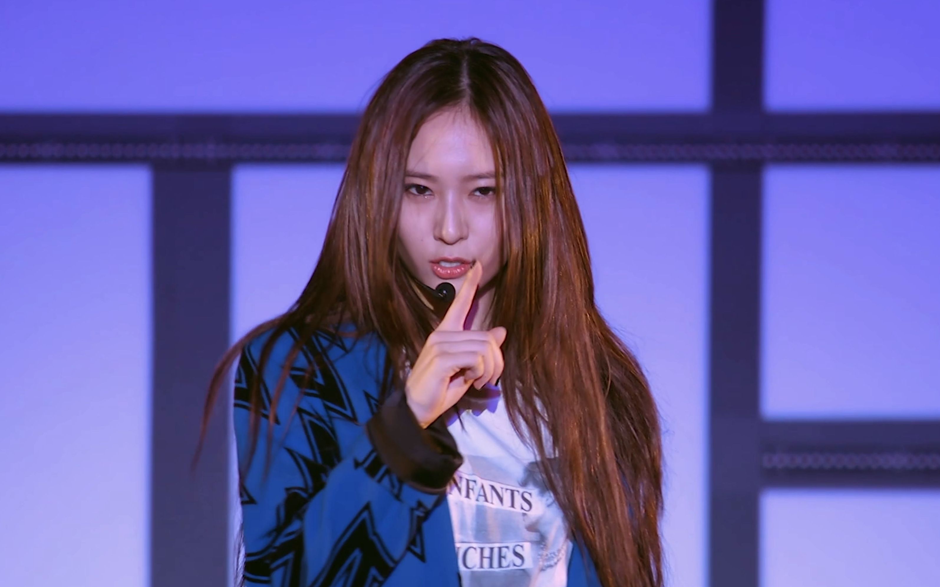 [图]【4K LIVE】f(x) - Diamond+Rum Pum Pum Pum