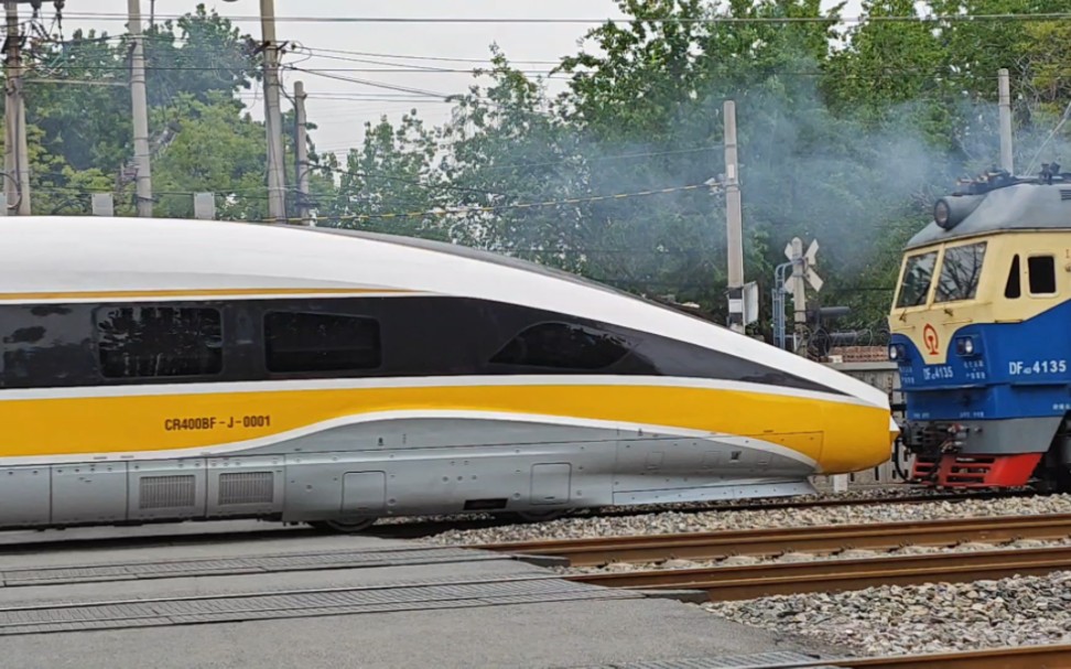 df4d-4135回送cr400bf-j 0001通过水南庄道口