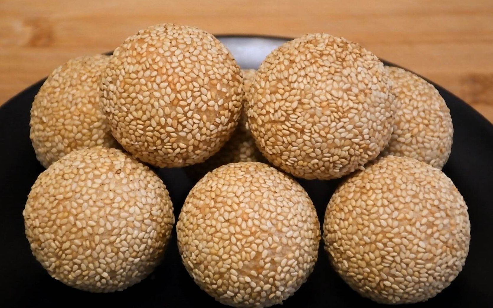 炸麻团家常做法步骤详细讲解外皮金黄酥脆个个空心不开裂