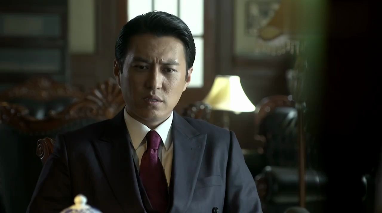 活动作品伪装者大哥说得有理有据的把藤田忽悠得眉头紧蹙