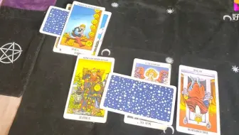 塔罗占卜：他会给你承诺吗？他想要给你承诺吗？【现场抽牌占卜】