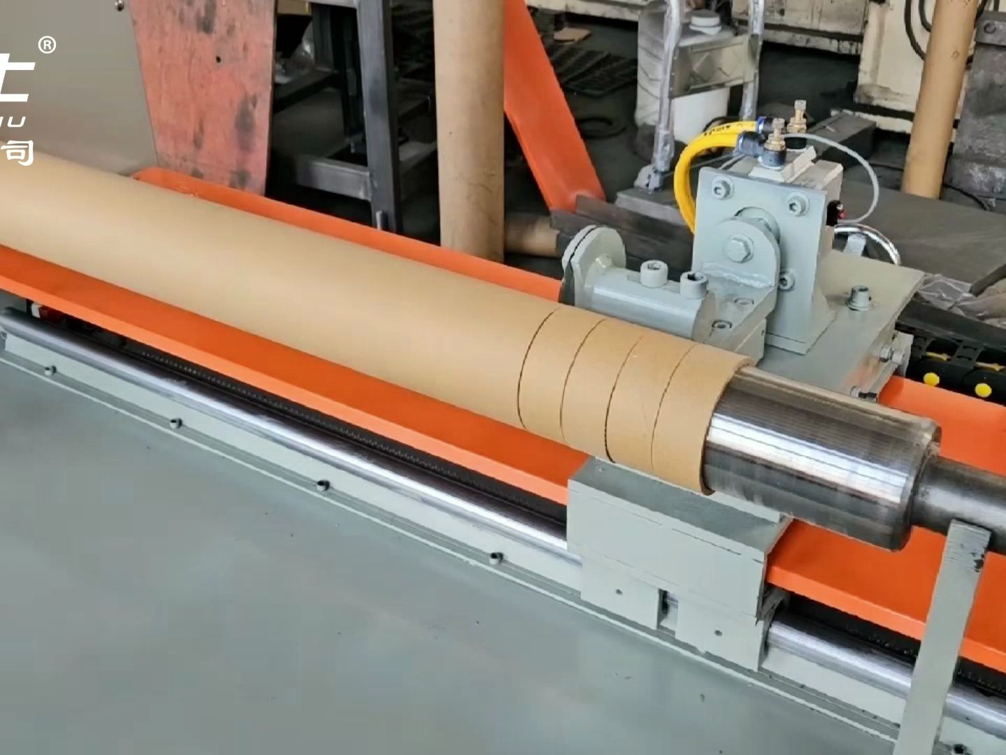 纸管精切机 纸芯分割机 纸管分切机 切纸管机 切膜机 客户试机