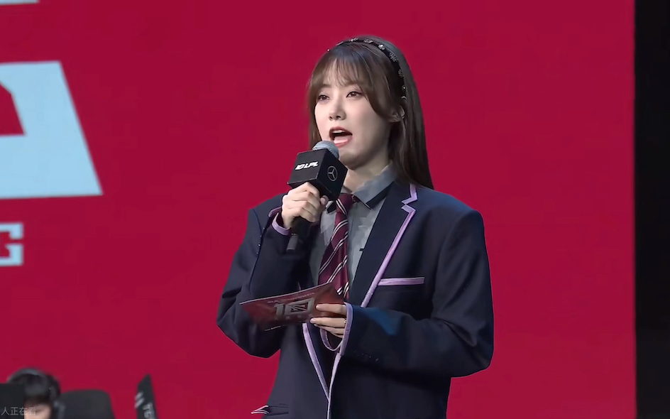 lpl季后赛:这次是jk制服!小钰帅气开场!