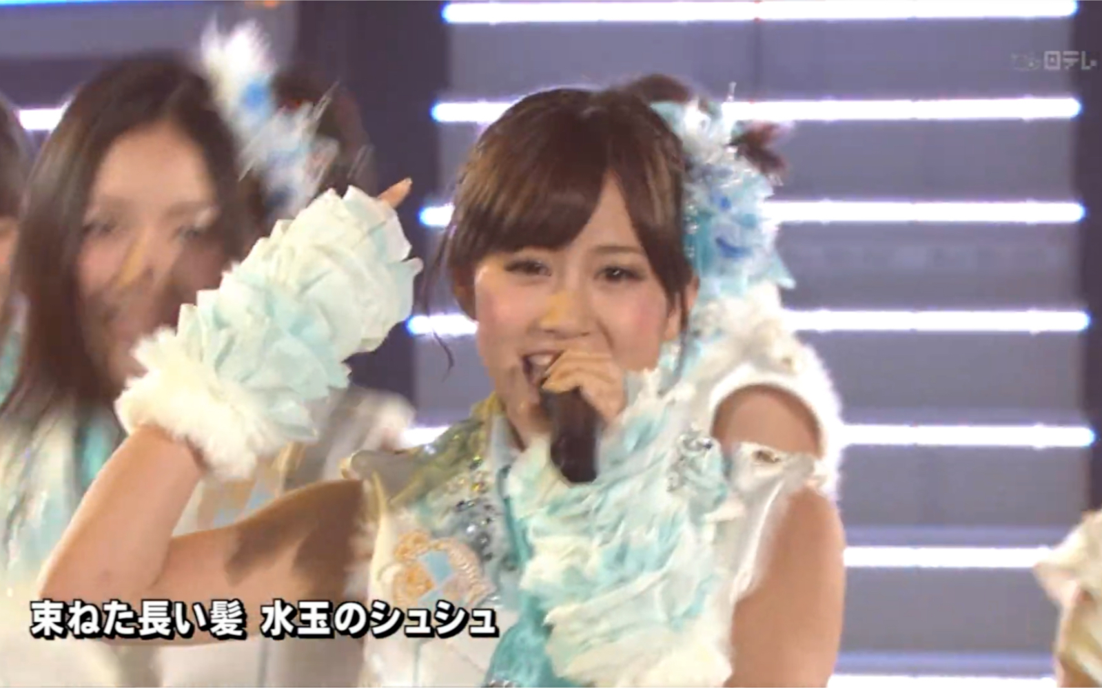 [图]【考古】AKB48 - Heavy Rotation/无尽旋转 + 马尾与发圈 2010现场版（1080p）