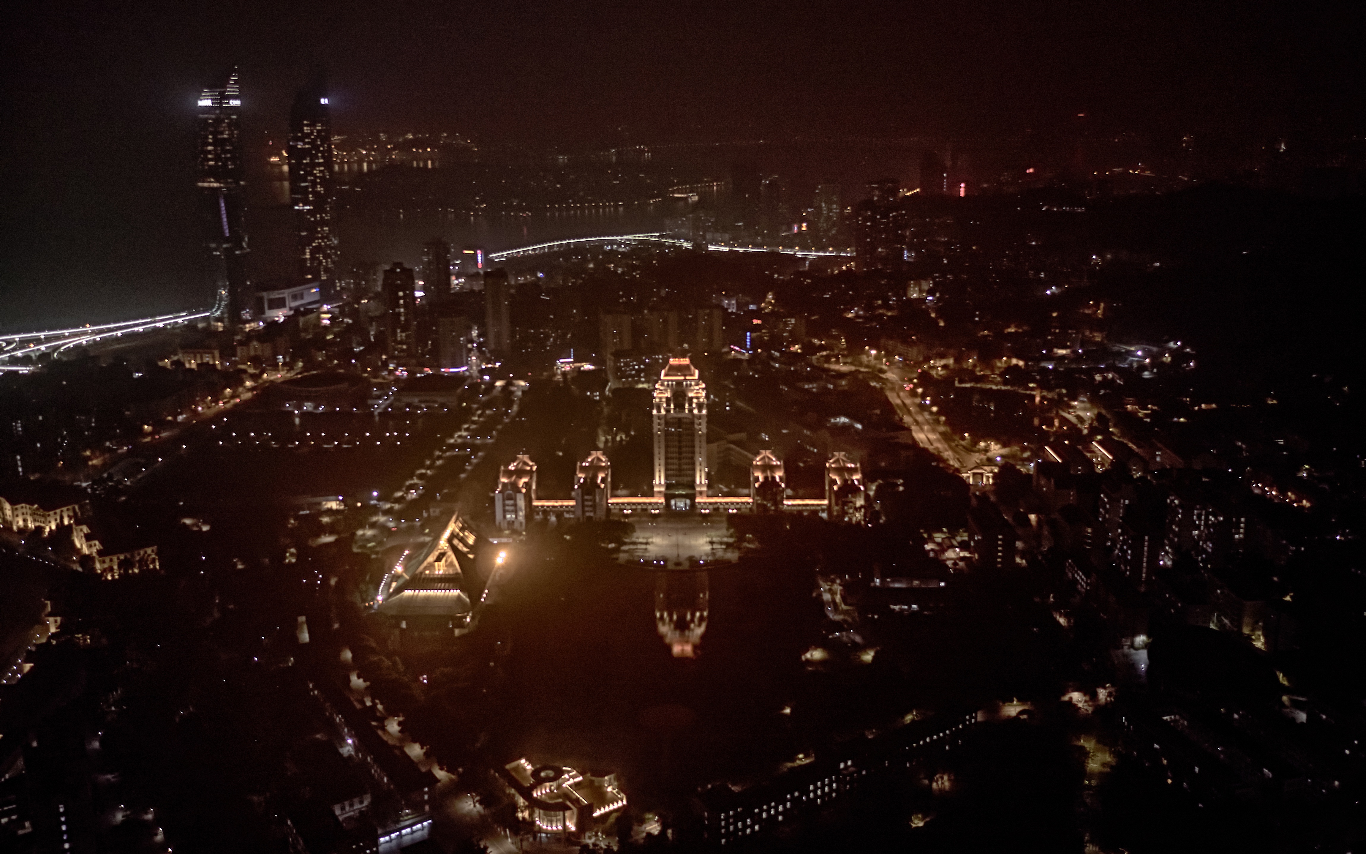 厦大夜景航拍灯火阑珊厦夜未眠