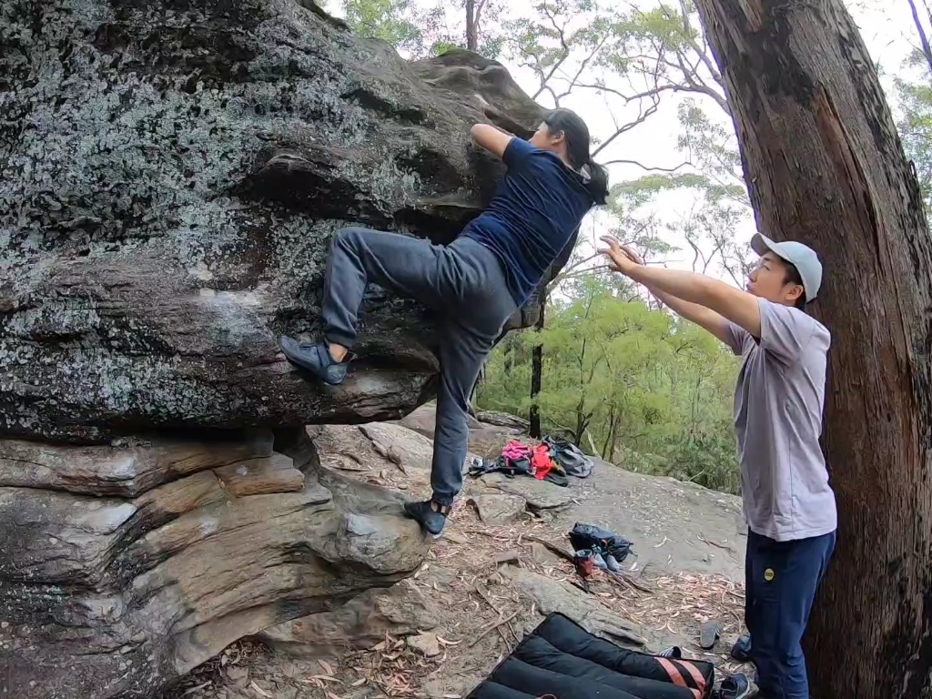 Flashed 我的第一个户外V2的boulder!哔哩哔哩bilibili