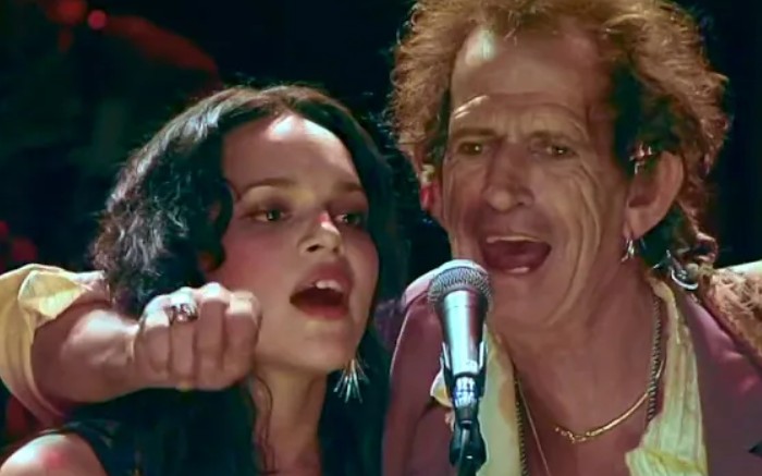 [图]Keith Richards and Norah Jones - Love Hurts