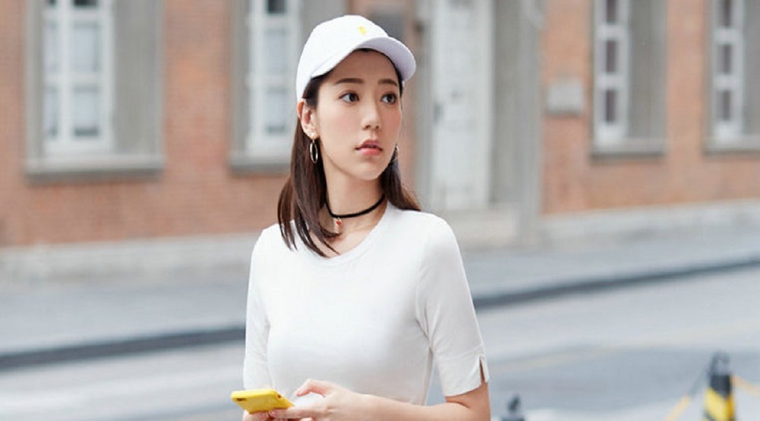 内地著名女艺人郭雪芙,可爱呆萌,画风却跟其他美女不一样!