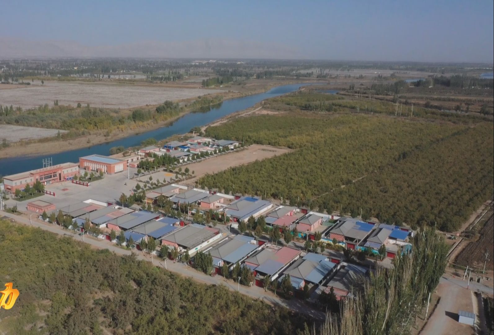 感动之《家园》首播,为您讲述三师四十九团十八连和喀什地区巴楚县恰尔巴格乡阿勒台买里村各族职工群众交往交流交融,结下深厚兵地情谊的故事.哔...