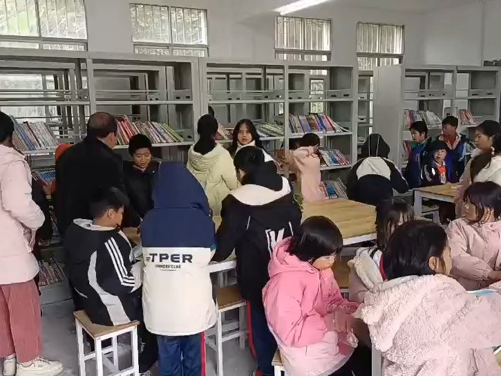 我们在广西崇左市宁明县桐棉镇板烂小学的石榴籽书屋建成了哔哩哔哩bilibili