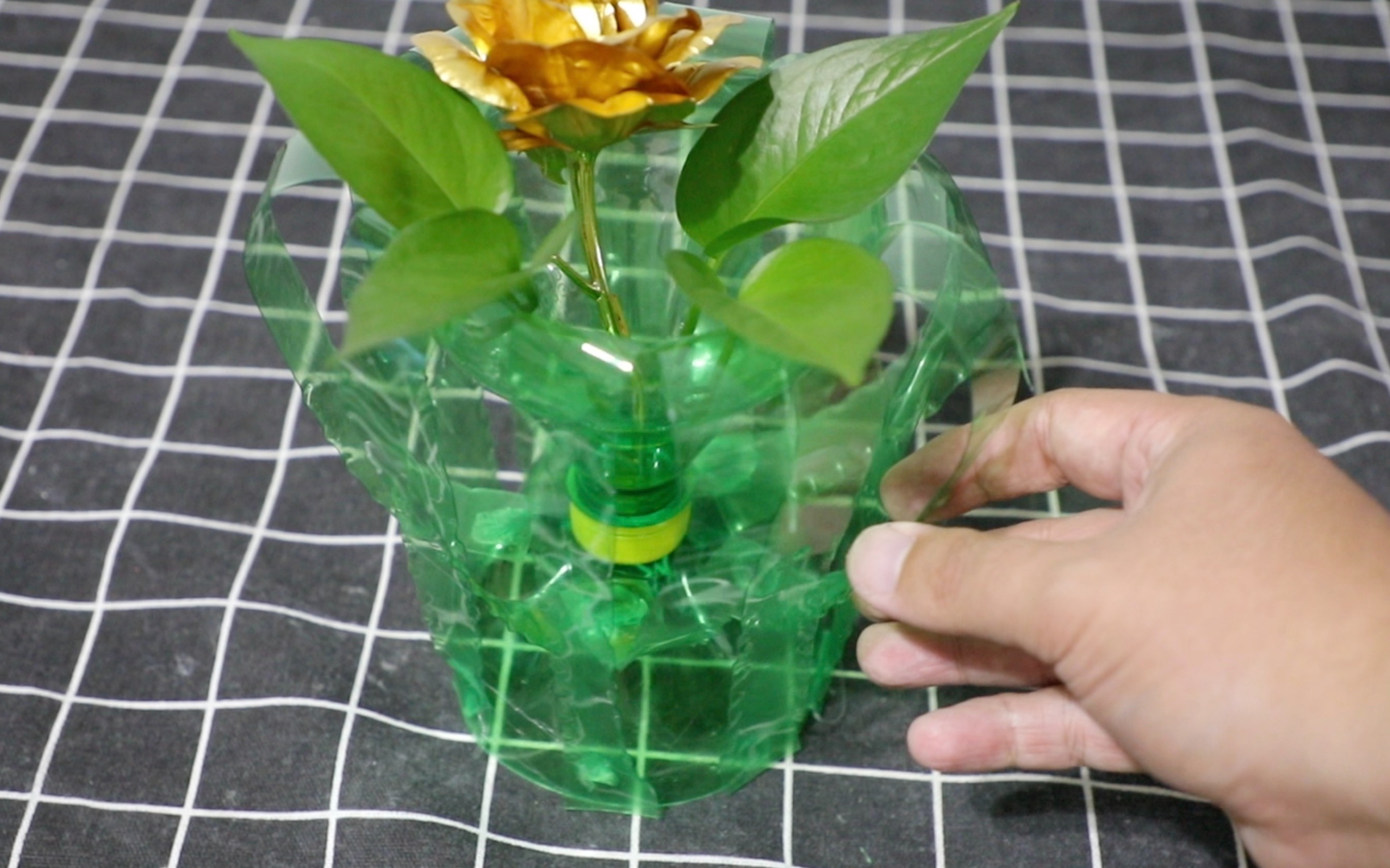 饮料桶制作花盆图片