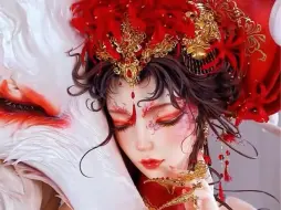 Tải video: 当中国红遇上绝美国风！这是耗时3个月用翻糖纯手工制作的《九尾有灵》