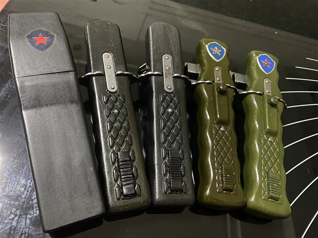 大连303 八十年代警用匕首