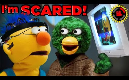 [图]Film Theory: We DIDN'T Listen! (Don't Hug Me I'm Scared)