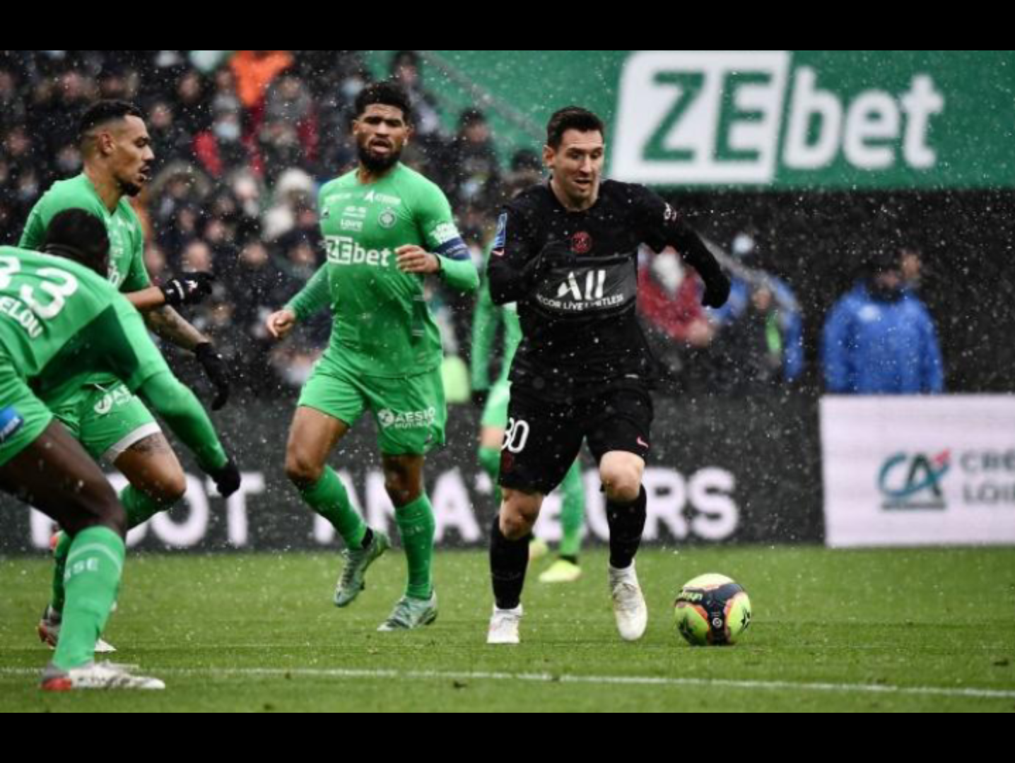 法甲大巴黎客场挑战圣埃蒂安梅西助攻帽子戏法马尔基尼奥斯梅开二度迪