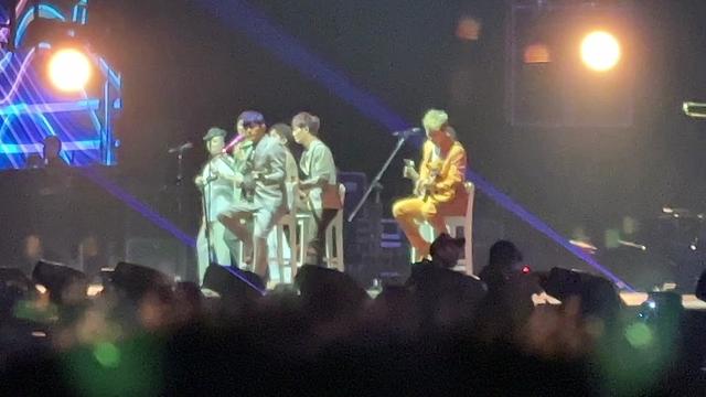 《mojito》是周杰伦演唱的歌曲,由黄俊郎作词,周杰伦作曲,黄雨勋编曲