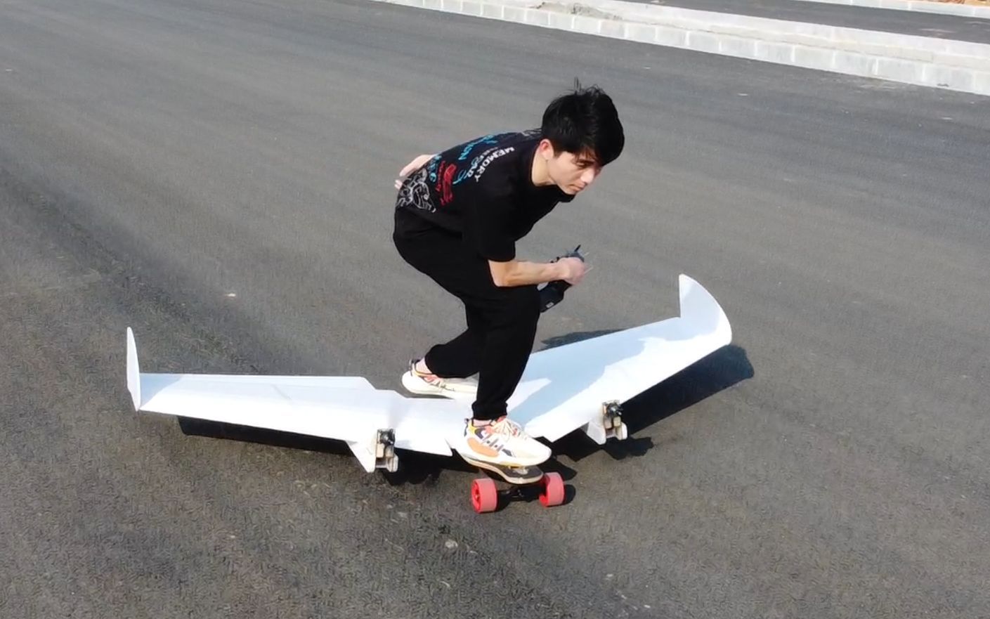 【自制】飞行滑板，没骗你是真的能飞