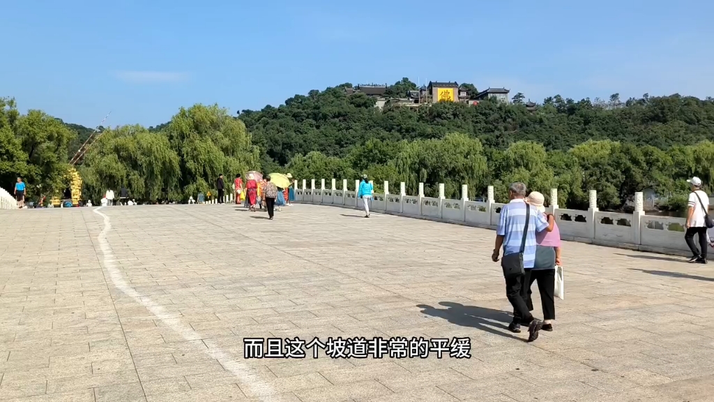 [图]吉林北山风景区，绿水青山荷花盛开太美了