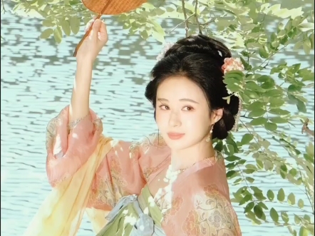 迟日江山丽,春风花草香.|郑合惠子