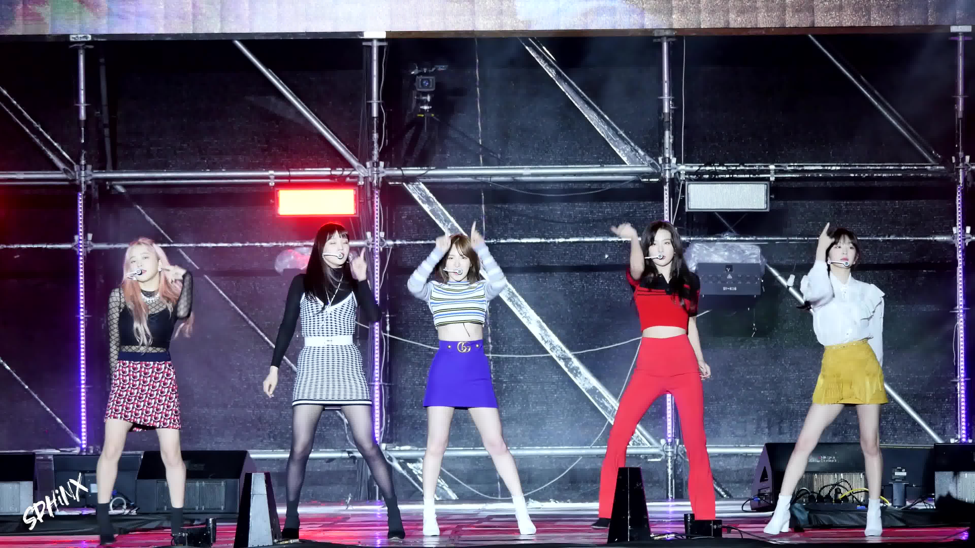 最新 k-pop现场饭拍韩国女团red velvet美女性感火辣热舞高清 4k