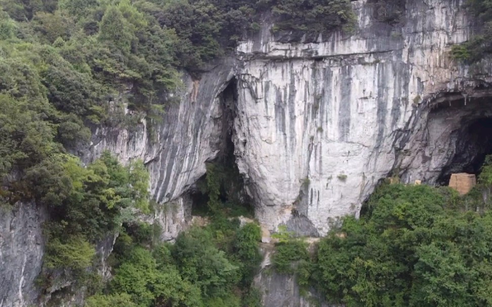 户外探险发现古代山寨 炼铁高炉保存完好哔哩哔哩bilibili