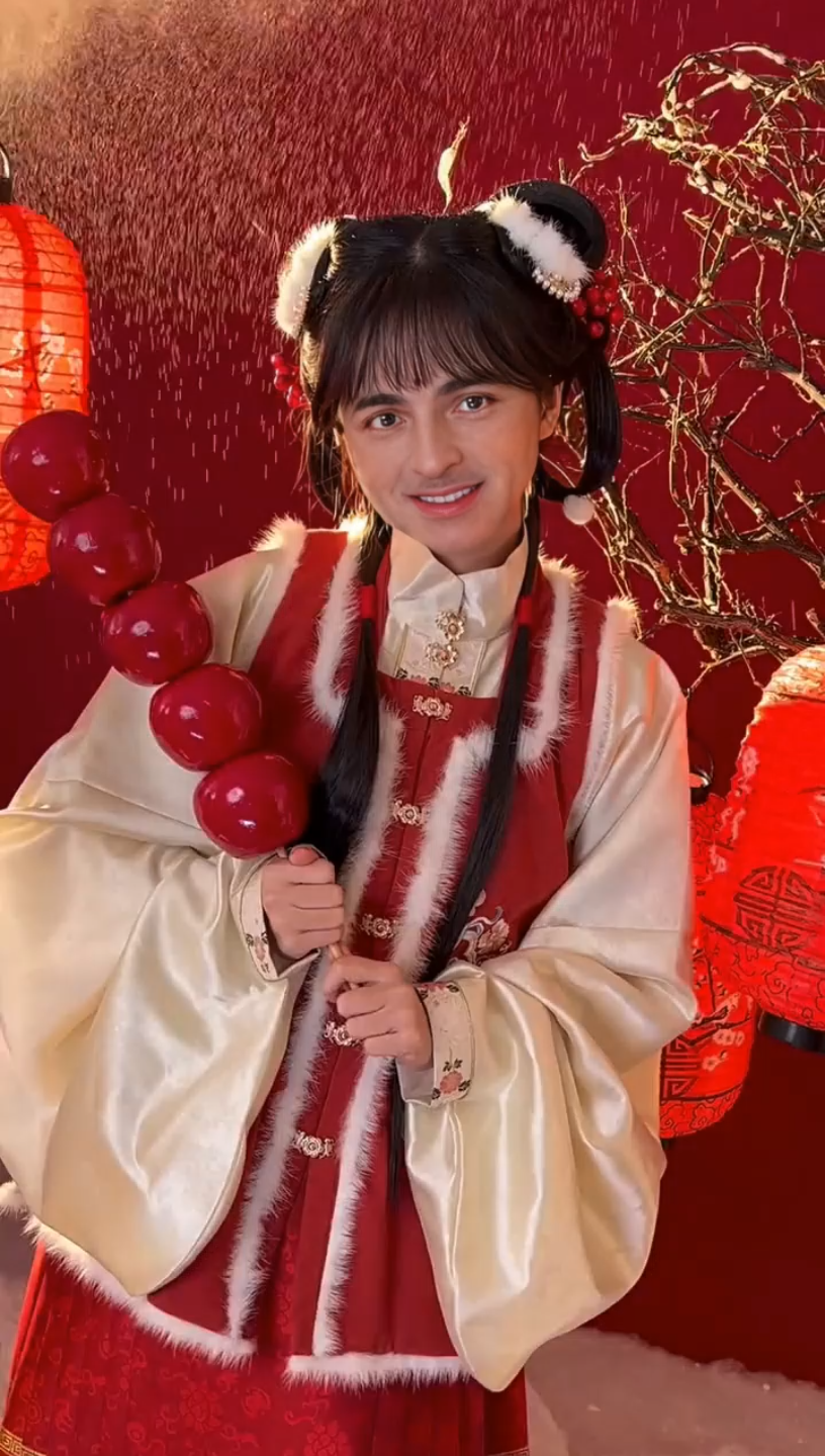 恩维尔帕夏向大家拜年啦!_哔哩哔哩_bilibili