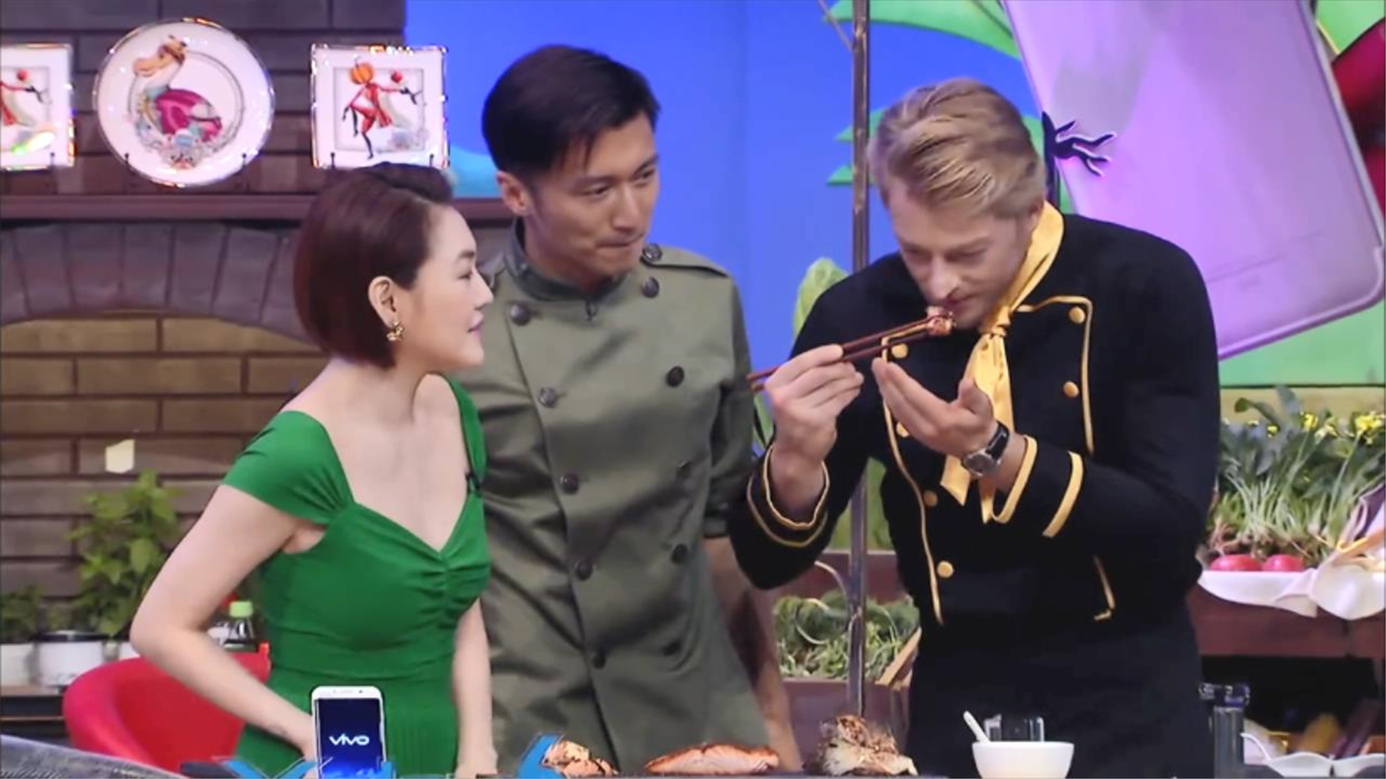 《姐姐好饿2》小s腻歪求投食 谢霆锋欲开餐厅?