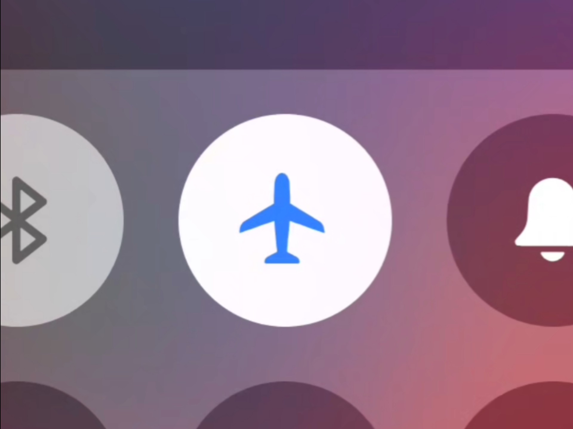 澎湃os3 飞行模式 图标动画细节:开启后飞机会像飞行时一样晃动