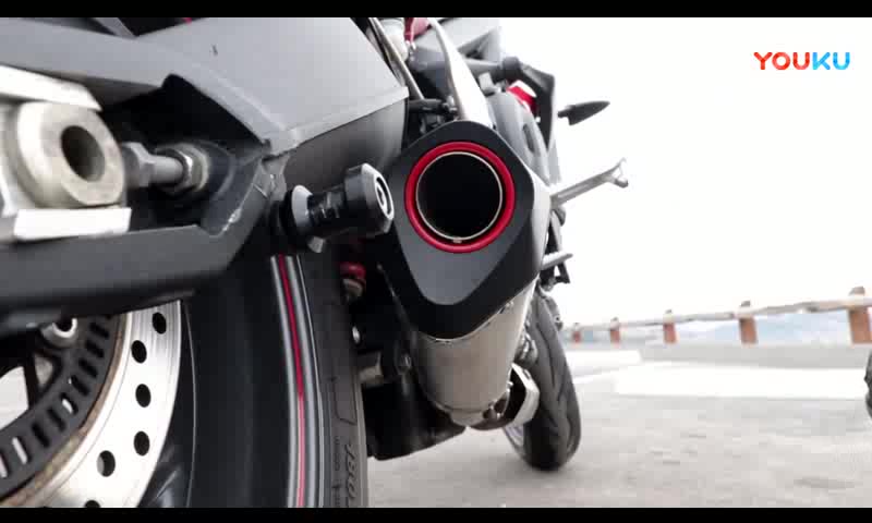 13N的凯旋675:终于改排气管了!Triumph Street Triple R哔哩哔哩bilibili