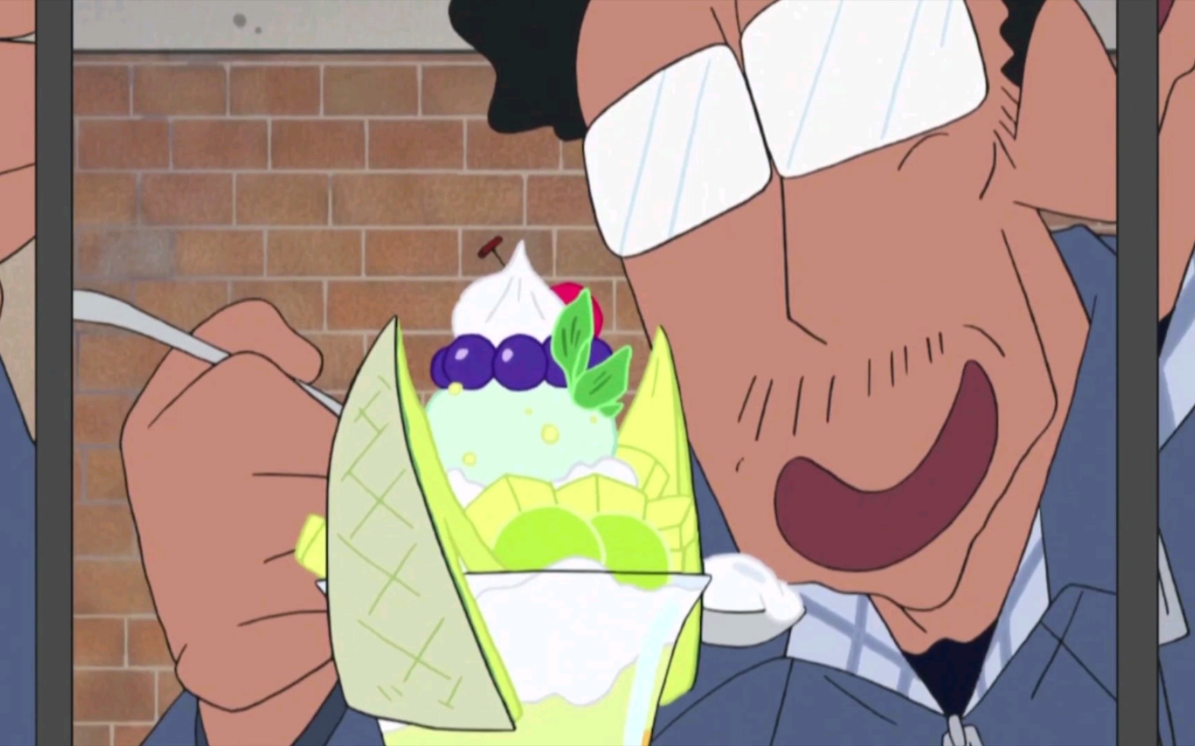 蜡笔小新小新班的园长笑起来让人感到恐怖