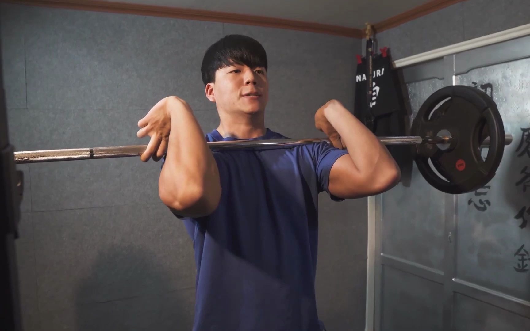 看了韩国教练权赫的举重教程才真的明白!