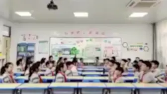 Скачать видео: 幼师拍“女孩集体问男孩是否有钱有车房”视频？官方：正排查核实