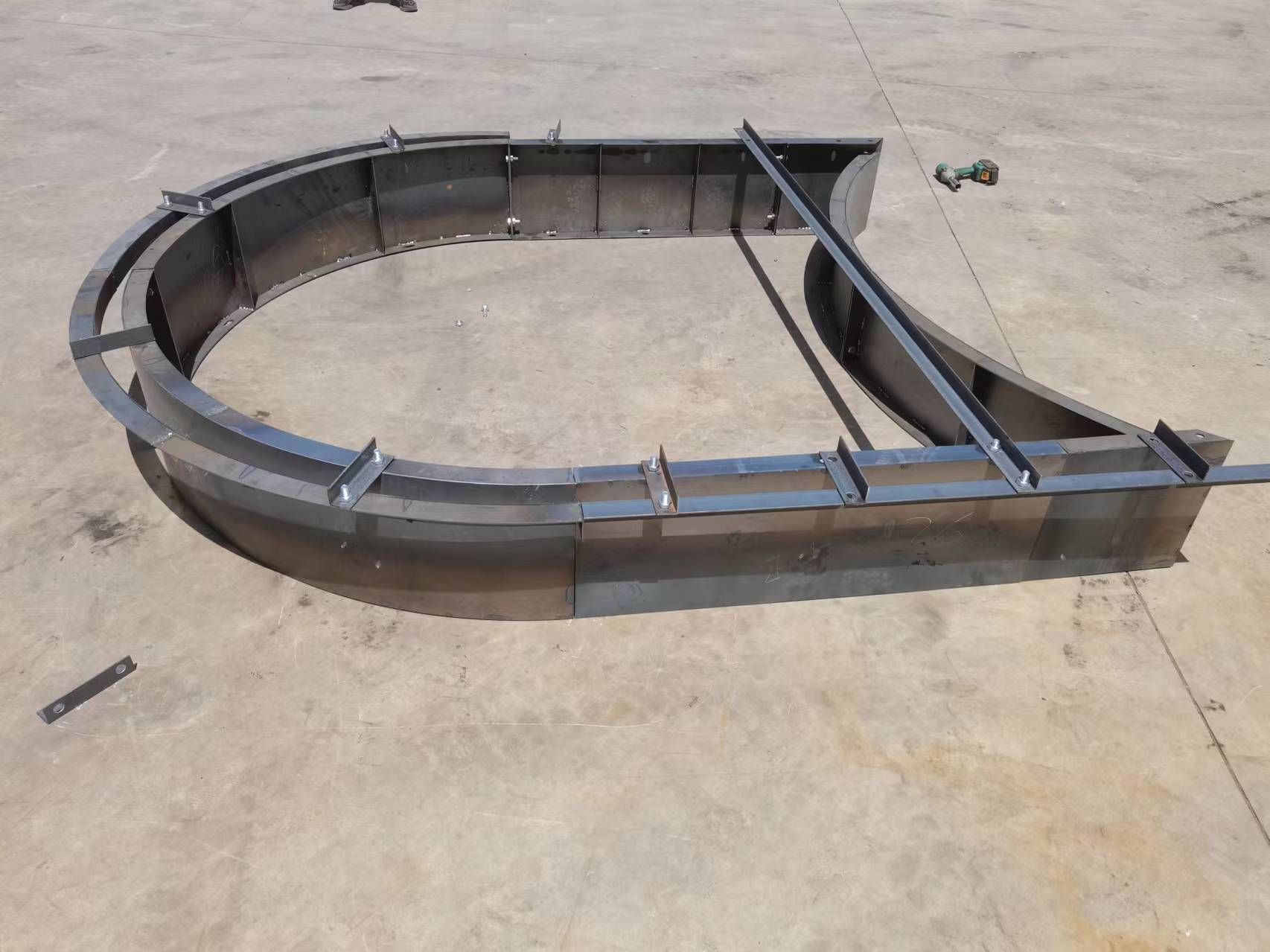 拱形骨架护坡钢模具厂家