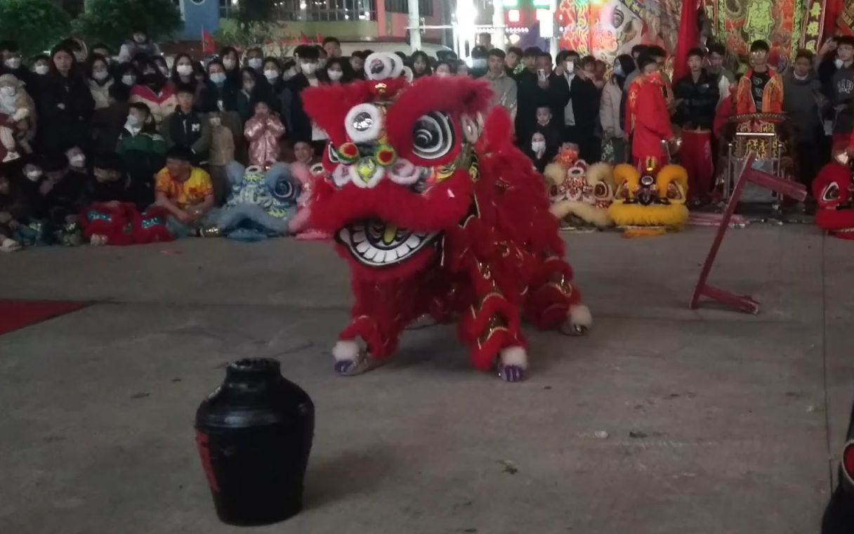 [图]广东海丰展麟堂醒狮会·醉狮