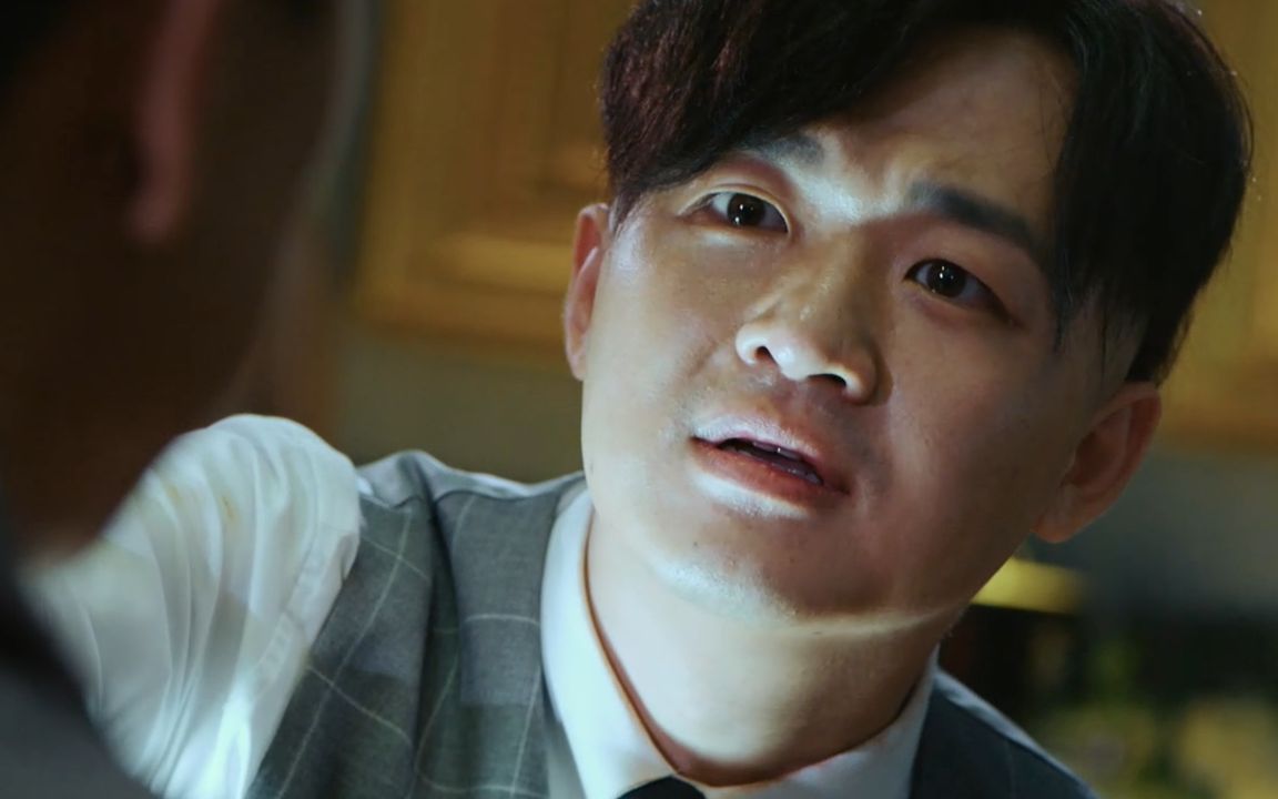 今晚全场的消费由赵公子买单 !